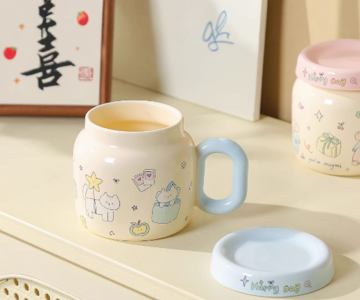 Cute Cartoon Ceramic Coffee Mug with Lid – Gift & Souvenir Cup