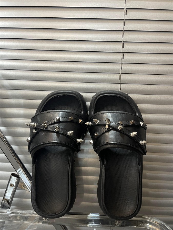 Women’s Platform Studded Slide Sandals Thick Sole Summer Outdoor Slippers